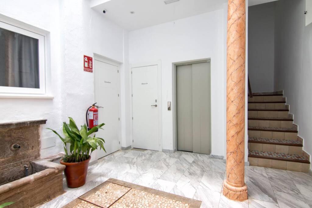 グラナダRosarioseis Loft Mirador De Moraymaアパートメント エクステリア 写真