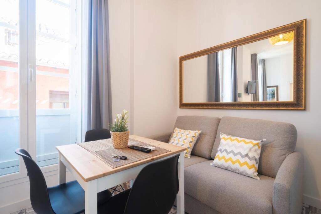 グラナダRosarioseis Loft Mirador De Moraymaアパートメント エクステリア 写真