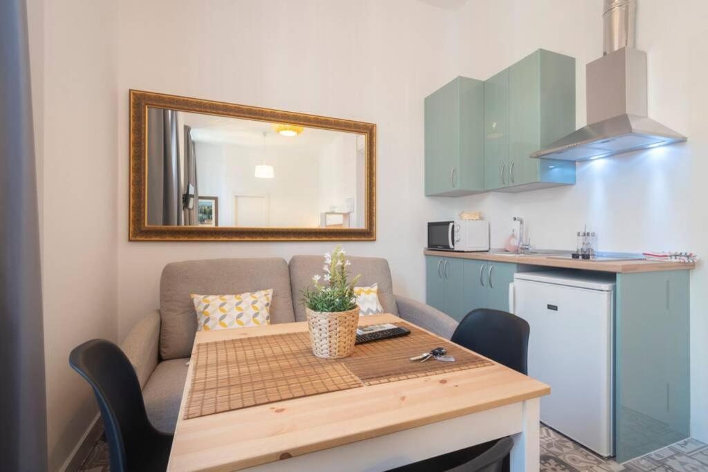 グラナダRosarioseis Loft Mirador De Moraymaアパートメント エクステリア 写真