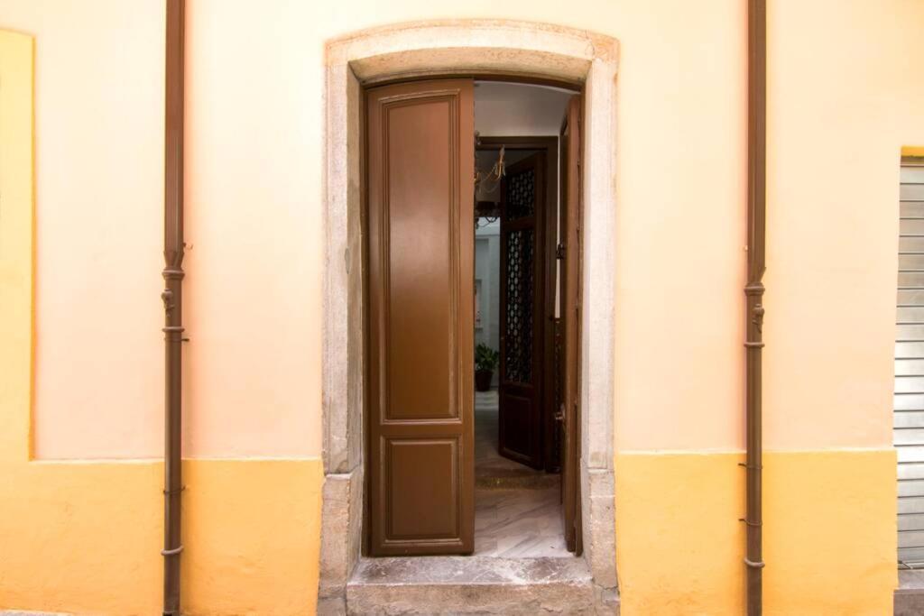 グラナダRosarioseis Loft Mirador De Moraymaアパートメント エクステリア 写真